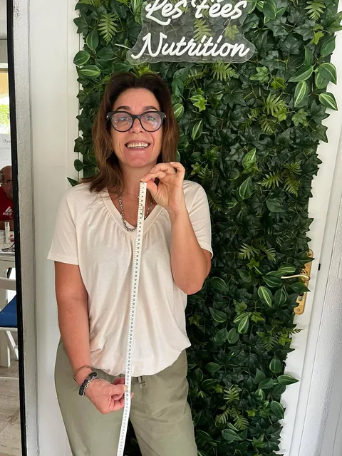 La coach entourée des membres du club Les Fées Nutrition à La Colle-sur-Loup
