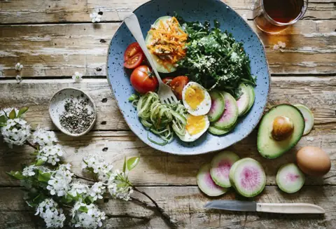 Calories par jour, comprendre ses besoins sans compter